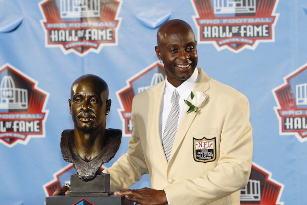 coachajkings's tweet photo. Jerry Rice said, "I think my secret is that there's no shortcuts for hard work, determination, and having that don't give up attitude."

He knew there was no such thing as an overnight sensation.

Success is doing the work.

His greatest ability wasn't his speed, it was his mindset, work ethic, and hands.

Here are the 6 principles that made Jerry Rice the best WR of all-time:
1. Put in the work every day
Jerry Rice took 2 weeks off after the season and that was it! He started getting back into his 2x days running and lifting every day from 7am-1pm.

To build longevity and success, you need to put in the work regardless of what other people are doing.

2. Be intentional
Jerry Rice said, "Little things, big victories." He wasn't the fastest, but he practiced everything he did down to the last detail.
• Run precise patterns
• Practice evading defenders
• Lift to outmuscle others
• Jump to win jump balls

You have to spend time being intentional and practicing what matters.

3. Strive for perfection, accept excellence
Jerry Rice wanted to be perfect every game. He might have had 200 yards, but he was upset about a missed block or an imprecise route. He always told himself, “You can’t be complacent.”

Have a growth mindset because your mindset keeps you motivated to grow, learn, and be better.

4. Hustle Never Stops
In team workouts, Jerry Rice was famous for his hustle. • He would sprint to the end zone after each reception while others walked
• He would practice long after the team had gone home

Who do you think was still running fresh at the end of the game? Your hustle can be your differentiator if you prepare.

5. Fear of failure can be your engine
• He was afraid of letting his dad down.
• He was afraid of letting his team down.
• He was afraid of letting himself down.
He always said, "Work ethic and always giving 100 percent. I didn't want to look back and regret not giving everything."

When you show up and do the work, you feel confident and not afraid because you know in your heart that you gave everything you had.

6. Excellence is in doing, trying, and discipline
3 weeks after winning the SB in 1995, he was seen running sprints and catching passes from the groundskeeper.

Jerry Rice in an interview said, “I had to be great. The only way I knew how to do anything was to outwork, outperform, and outplay everyone else”

Summary
1. Put in the work every day
2. Be intentional
3. Strive for perfection, accept excellence
4. Hustle Never Stops
5. Fear of failure can be your engine
6. Excellence is in doing, trying, and discipline

I love his example because he was the greatest and his most distinct skills were his work ethic, mindset, and attitude.

"Overnight success stories take a long time." - Steve Jobs
---
Follow @coachajkings for more content like this