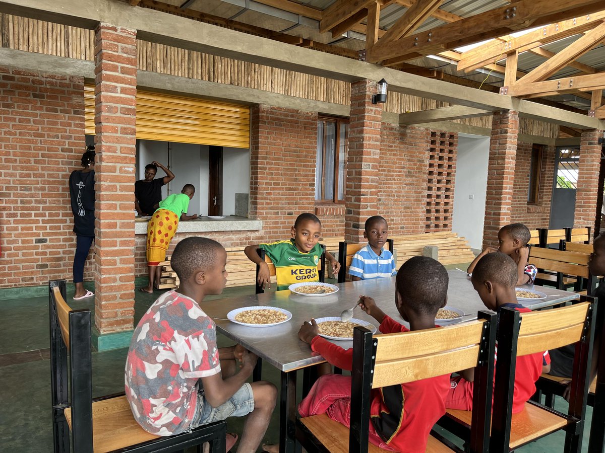 Article 25 tweet media