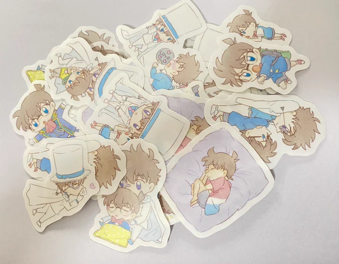 ノベルティのフレークシール届いた〜!可愛くできてよかったKコやKアサちゃん半透明なので貼ると透けます10種類の絵柄をセットでお付けさせていただきます