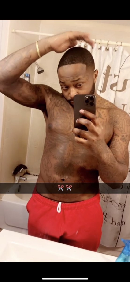 pokerfacebeezy's tweet photo. @TheyLuvvLi_ https://t.co/YRl9aUj8yu