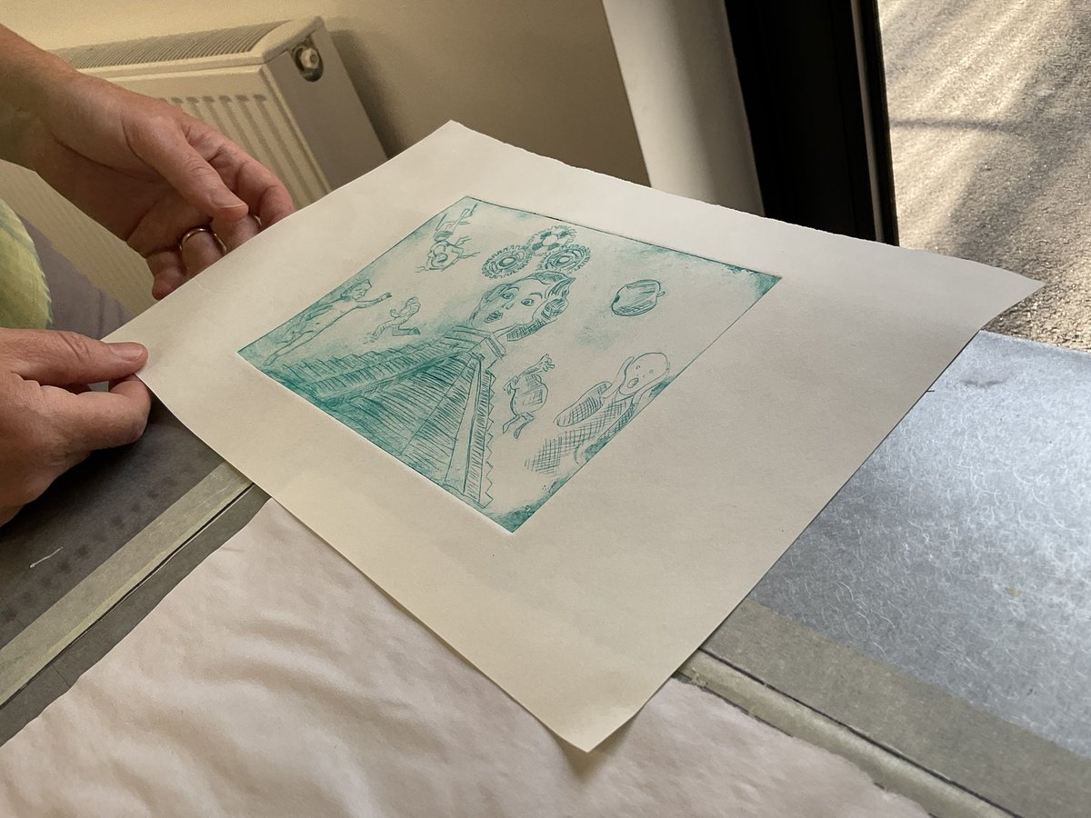 Lisa’s first time trying out drypoint today. Look at the result, wow!
#ExploreCollectiveArts