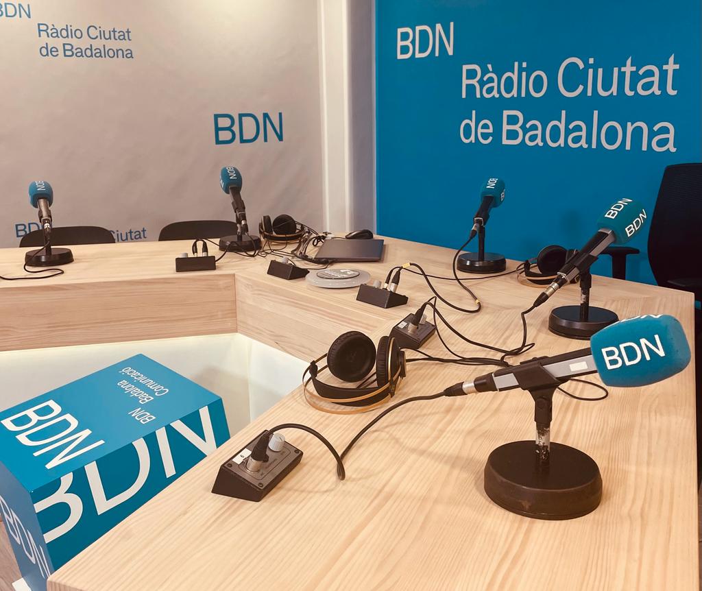 📻 Avui he fet l'última secció de l'Espai Jove d'aquesta temporada del <a href="/BadalonaMati/">BDNmatí</a>. Al llarg d'aquests mesos hem parlat, des d'una mirada crítica i amb perspectiva de gènere, sobre temàtiques que toquen de prop a la meva generació. Gràcies a tot l'equip per l'oportunitat! ❤️