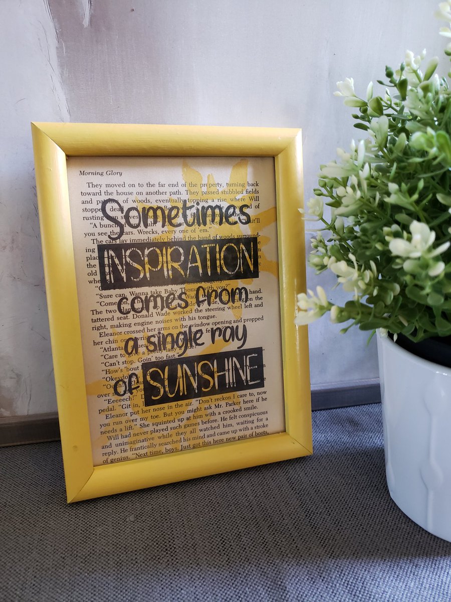 espartostudio's tweet photo. Gotta love those rays of sunshine 🌞 

https://t.co/6YDm6X2wCy

#sunshine #inspiration #inspirationalquotes #summertime #books #reading #recycled #etsy https://t.co/1BakC8kdzY