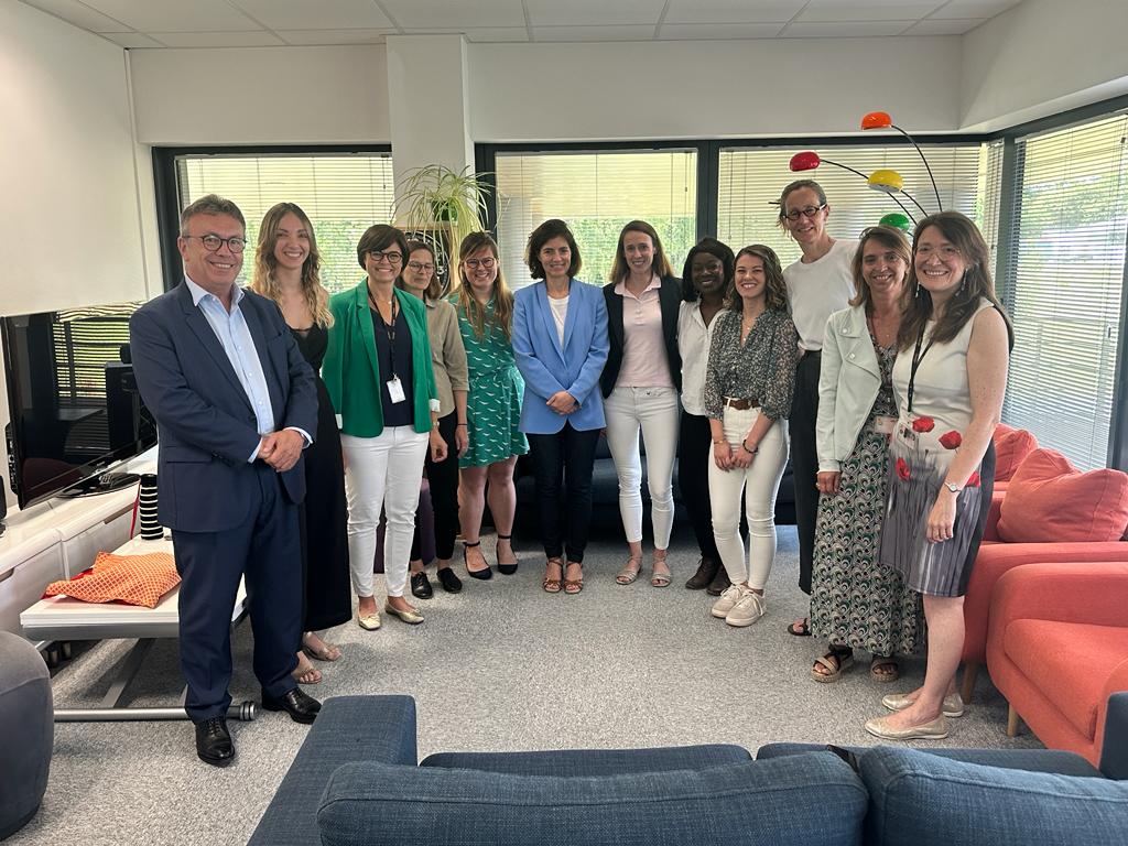 ❓Qui de mieux que les #FemmesEntrepreneuses du Grand Ouest pour illustrer auprès de <a href="/Cheydema/">Christel Heydemann</a> l’esprit entrepreneurial et la capacité d'innovation de notre territoire ?

📸Retour en image sur une rencontre entre femmes inspirantes 💪