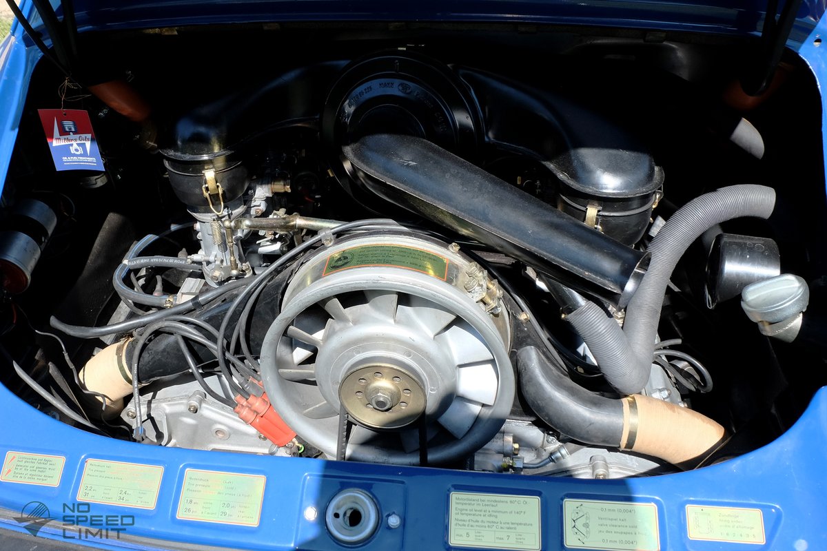 NoSpeedLimit_it's tweet photo. #porscheclubpraha at #liblicecastle 🇨🇿. 1968 (?) #porsche911L #porsche911LSportomatic #sportomatic #aircooledporsche911 #boxerengine #flatsix #rearengine #engineporn #fuchswheels #thereisnosubstitute #porsche75years. For more: https://t.co/vB0M4gGbzN https://t.co/hr7Zz9ddT4