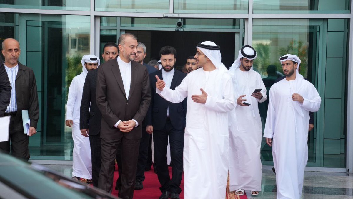 IRIMFA's tweet photo. دیدار وزیر امور خارجه کشورمان با شیخ عبدالله بن زائد وزیر امور خارجه #امارات 
در دیدار وزیر امور خارجه کشورمان با وزیر امور خارجه امارات، موضوعات اولویت دار دو کشور در زمینه های مختلف سیاسی، اقتصادی، تجاری، کنسولی، فرهنگی، علمی و کنسولی مورد گفتگو و تبادل نظر قرار گرفت. https://t.co/ckLnfxzcIq