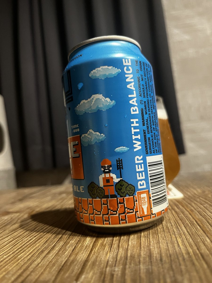 beer_telling's tweet photo. 次は標的を変えてソニックとか攻めて欲しいかな。しかし残念な話。
味わいは概ね缶に書かれた通りで、しっかりした味わいのシトラスホップフレイバーに松の後味。苦味も綺麗で、モルト感もちゃんと通ったバランスの良いスタンダードなWCIPA。しっかりと美味い!
#クラフトビール #LevelBeer https://t.co/CsSAjZyhA1