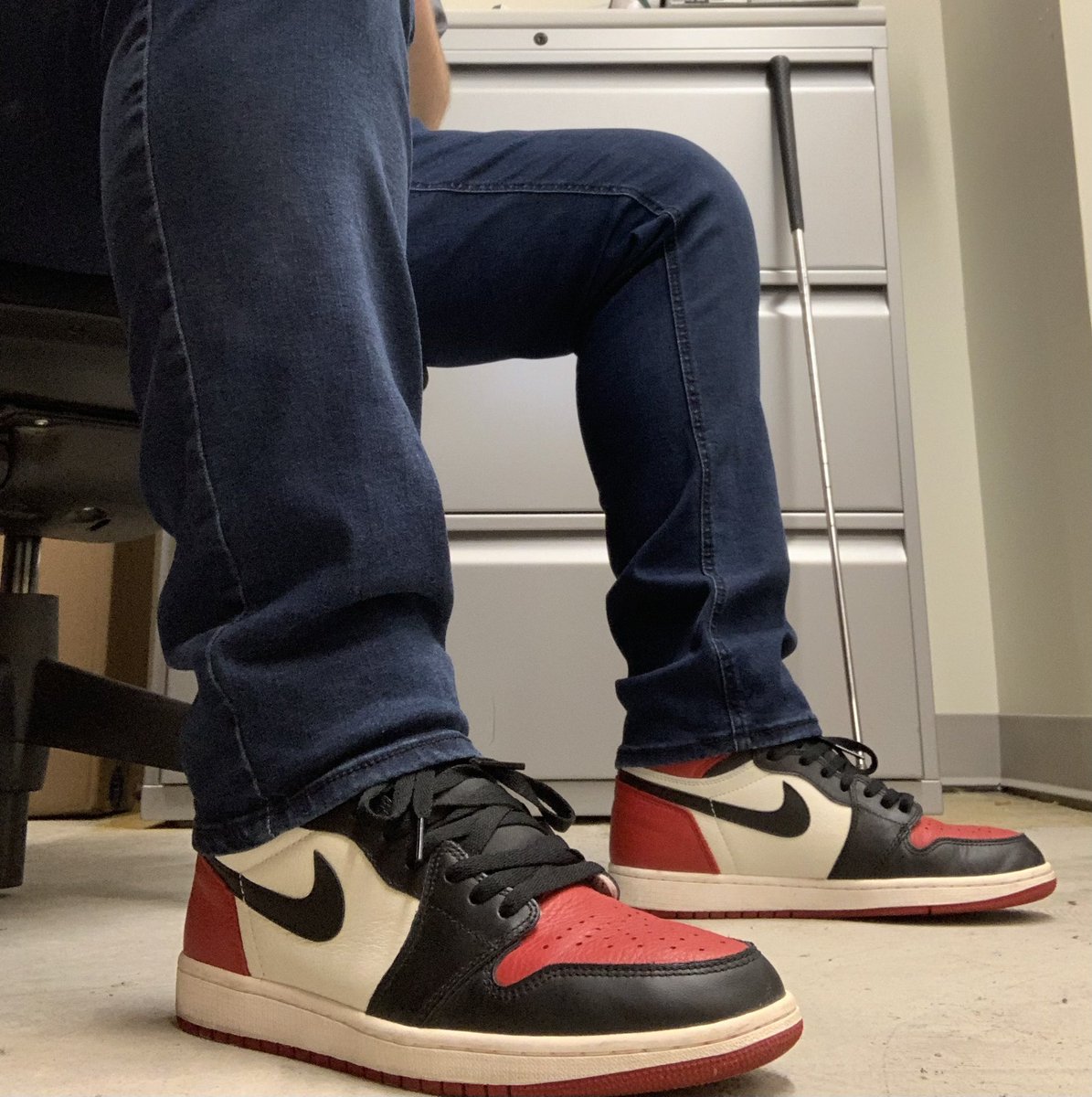 WalkWithMe___'s tweet photo. @Nike @NikeNYC @nikestore @SneakerAdmirals @Jumpman23 #jordan1 #bredtoe #kotd #yoursneakersaredope #walkwithme #sneakers #NYC one of my all time faves https://t.co/l6Lv43YNrr