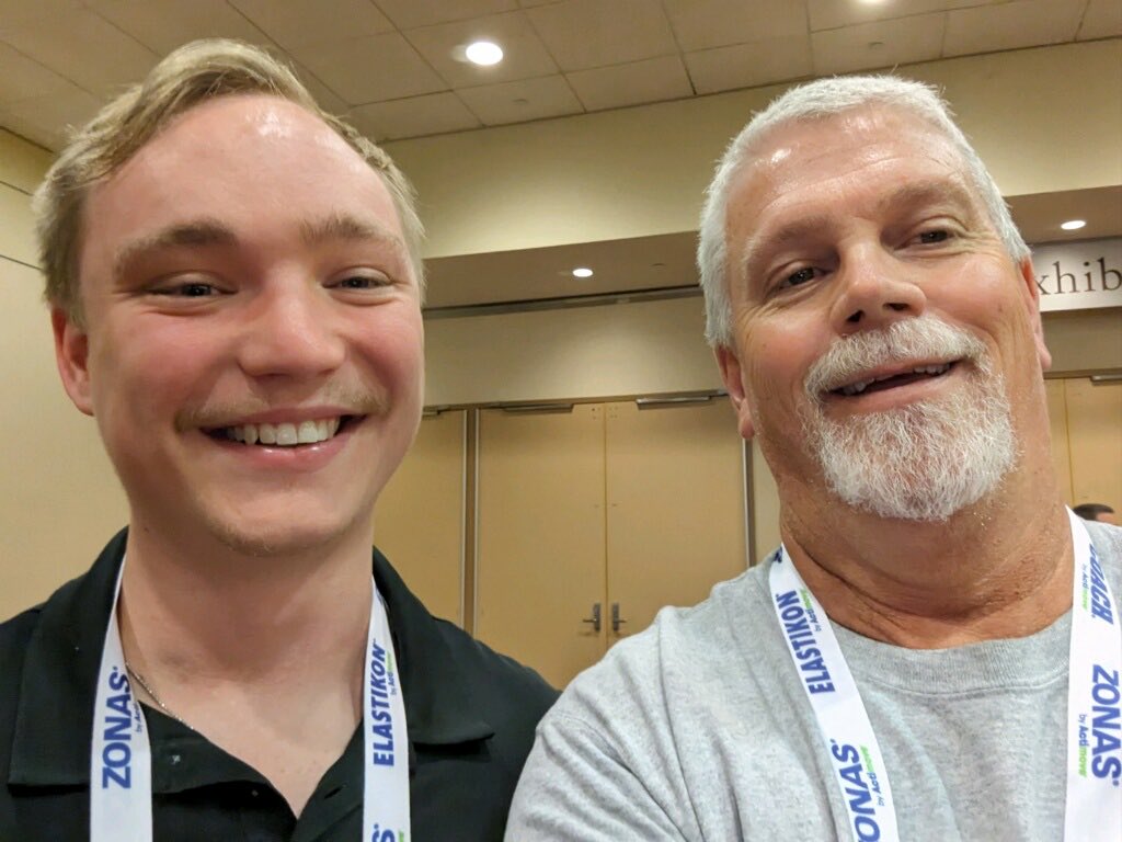 @Olathe21st @ONSportsMedBC @OlatheHealth @ADPriceON Mentor and Mentee. Sport Med and ONorth ATC Wayne Harmon meets up with Sport Med Alum Caleb L at the NATA Annual Convention. Caleb is now asst ATC at @WilliamPennU ♥️🦅💪🏼#sportmedproud @NATA1950