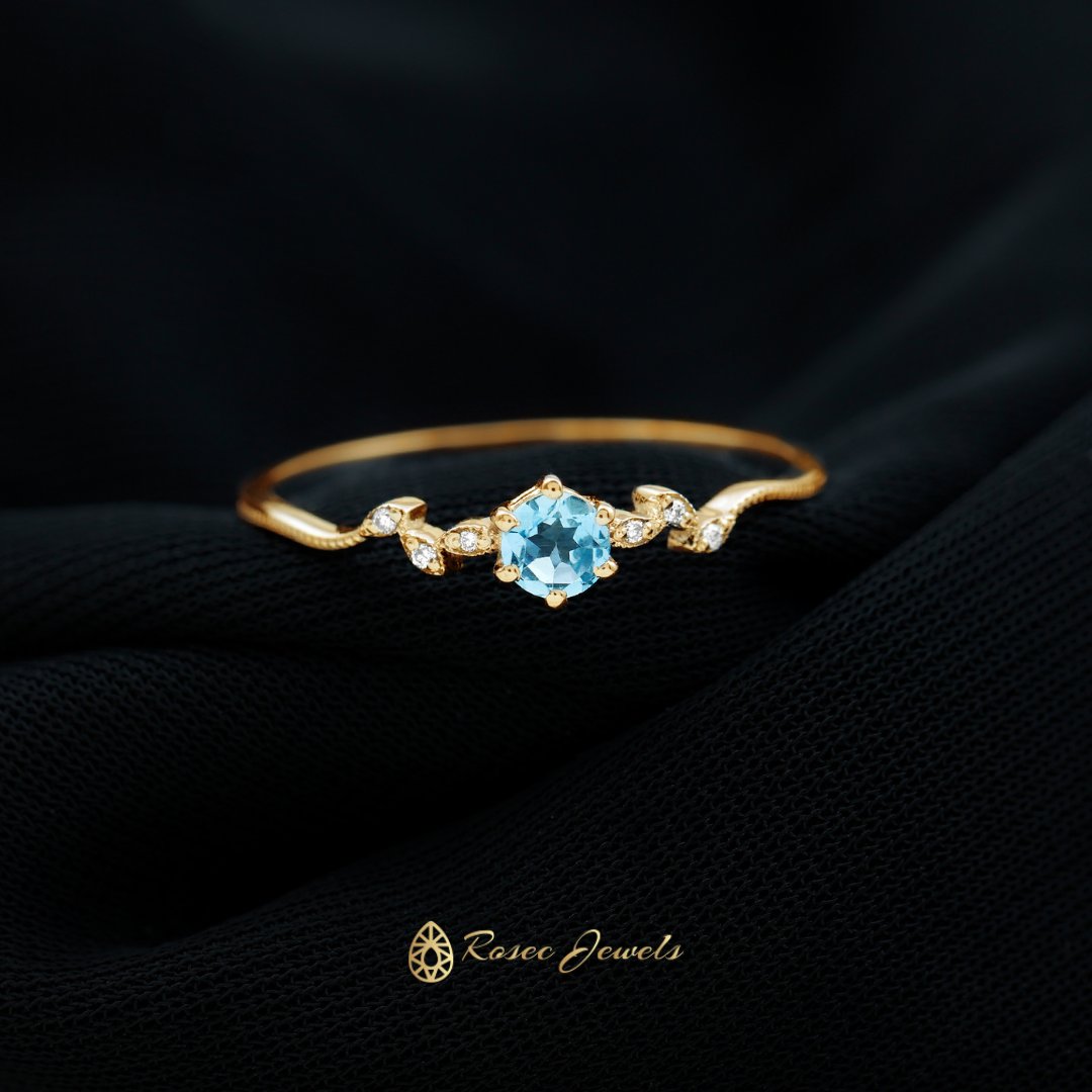 amazon.ca/dp/B0B421FG5D 

#Aquamarinerings #promiserings #gemstones #leafrings #Marchbirthstonering #gold #moissaniterings #finejewelry #aquamarinejewelry