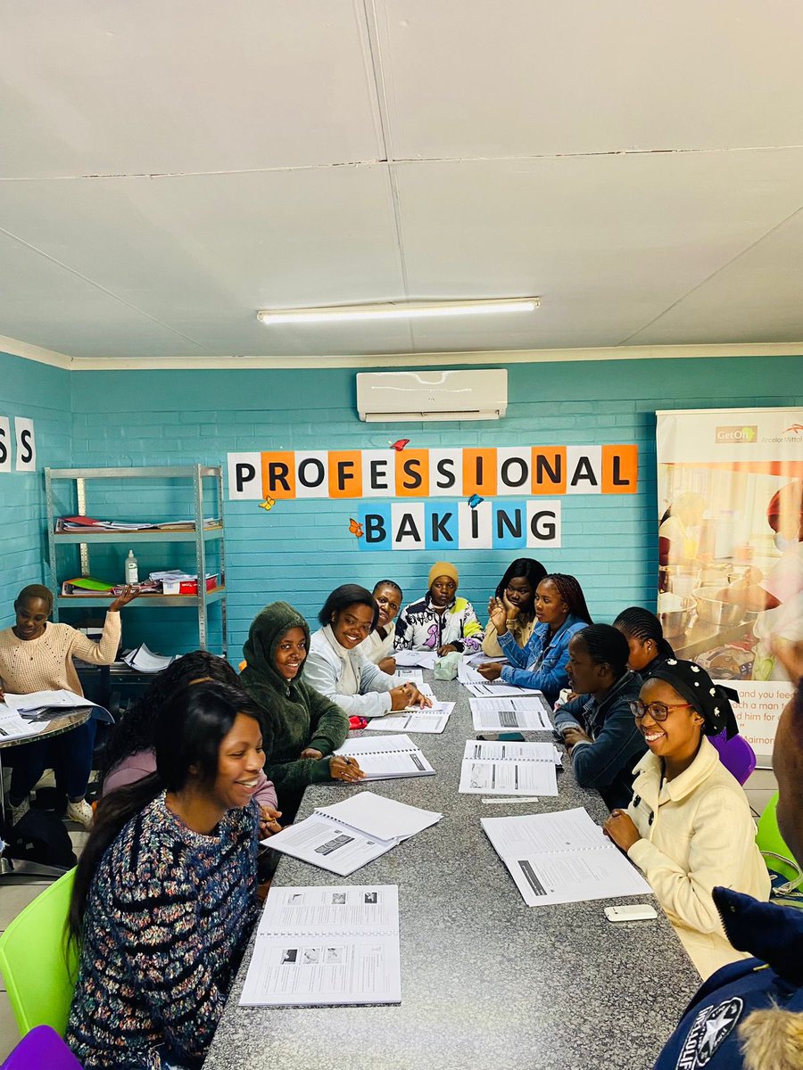 GetOnManager's tweet photo. Students in training. Youth Empowerment https://t.co/rzIT48ou22