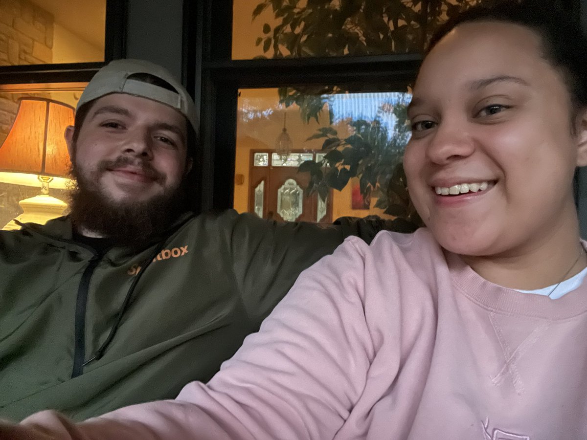 magoofyplays's tweet photo. The happiest place on earth is with you ❤️ https://t.co/D0pXHy16Mh