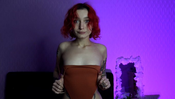 Когда проиграла в карты на раздевание 😅 https://t.co/7EWBHrp9n0