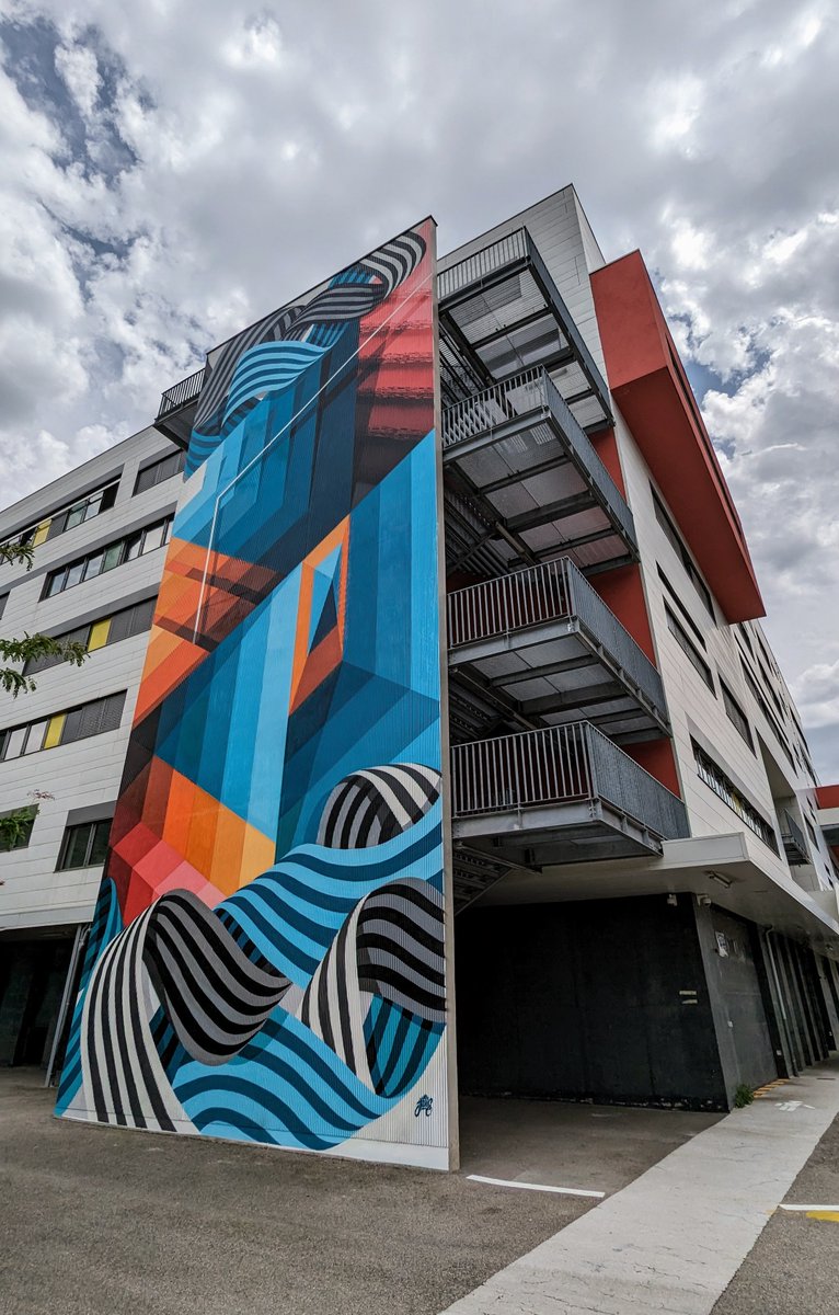 VieAGrenoble's tweet photo. 📣 Mr.June a terminé sa fresque sur la presqu'ïle 🤩
#SAFGA 2023 #StreetArt #Grenoble @GStreetartfest https://t.co/o14bTA3v4W