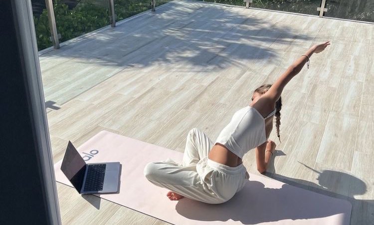 MAISONSTLAURENT's tweet photo. summer mornings https://t.co/u1LoU7agHN