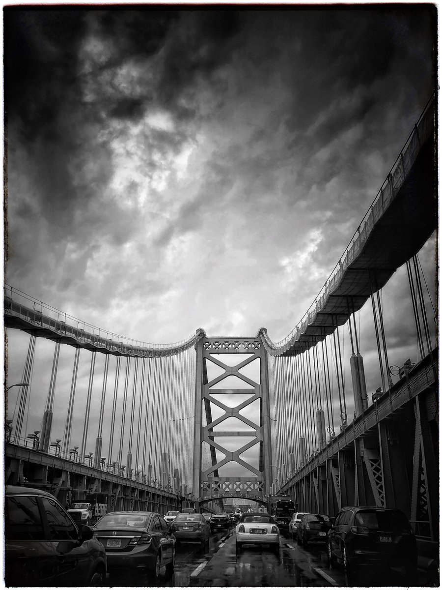 Benjamin / Philadelphia, Pennsylvania / @DRPA_PAandNJ #bridgesofphilly #blackandwhite #streetphotography #benfranklinbridge #shotoniphone / 📷 @storyrd