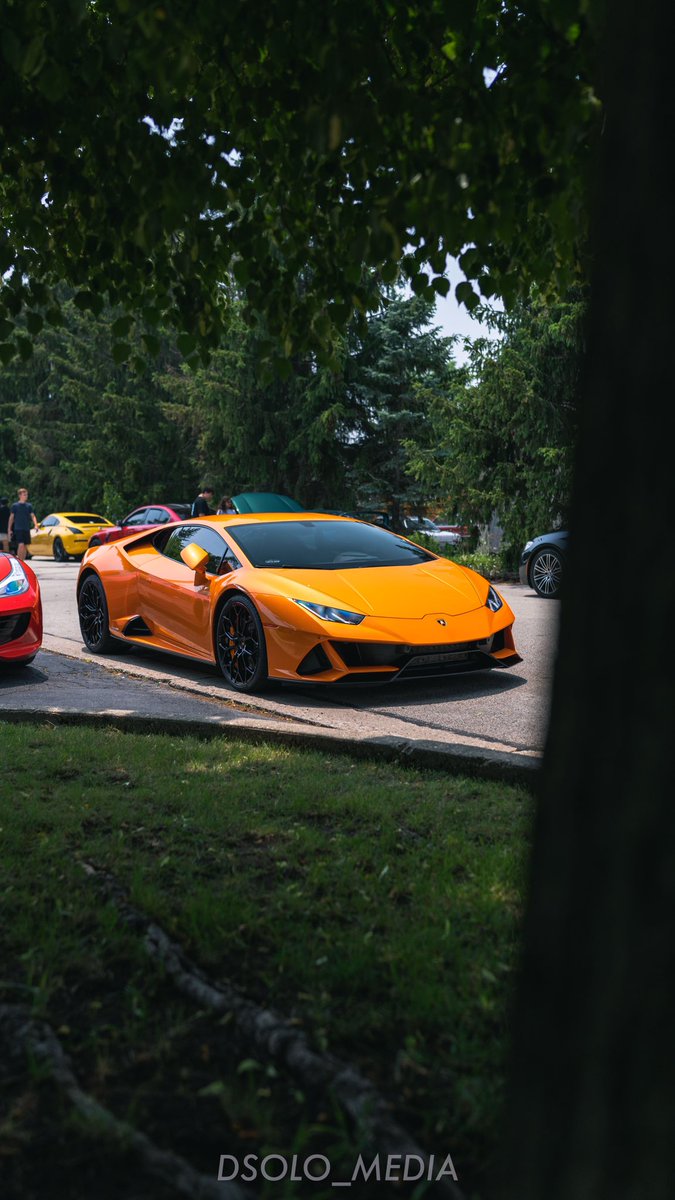 dbofficial's tweet photo. Heat🫡📸 #Porsche #Lamborghini #cars #photography https://t.co/cBNNnQzH97