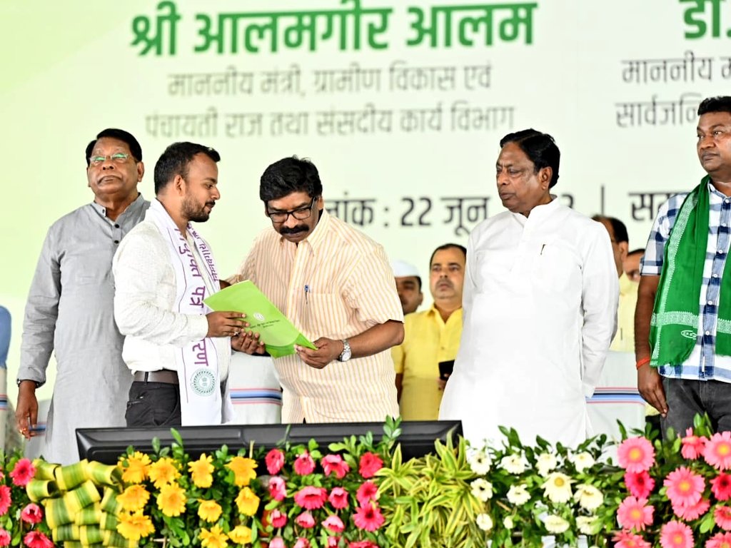 Hemant Soren tweet media
