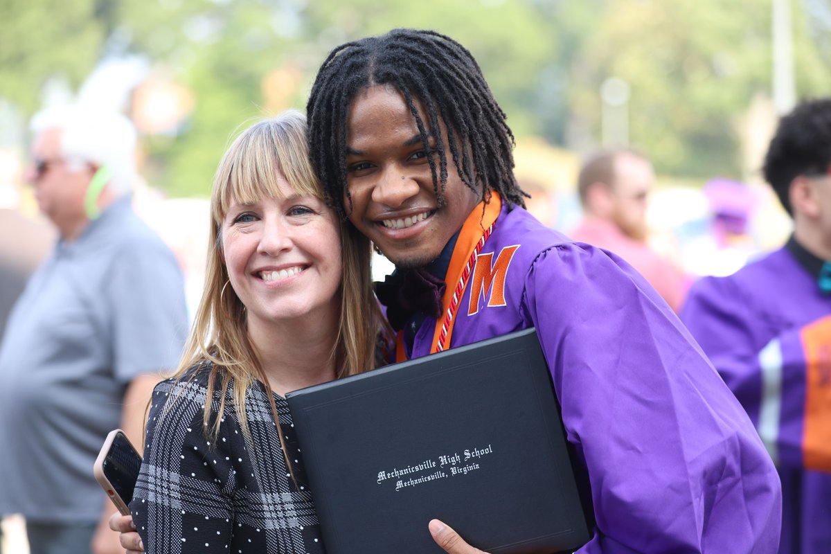 HanoverSchools's tweet photo. CONGRATULATIONS, MUSTANGS! Congratulations to members of the Mechanicsville High School Class of 2023! We loved celebrating you and all of your accomplishments! Take a look back at the graduation ceremony in this special video.
https://t.co/U7xTe7SP7z
#HanoverGraduates https://t.co/1SsZWg5yn1