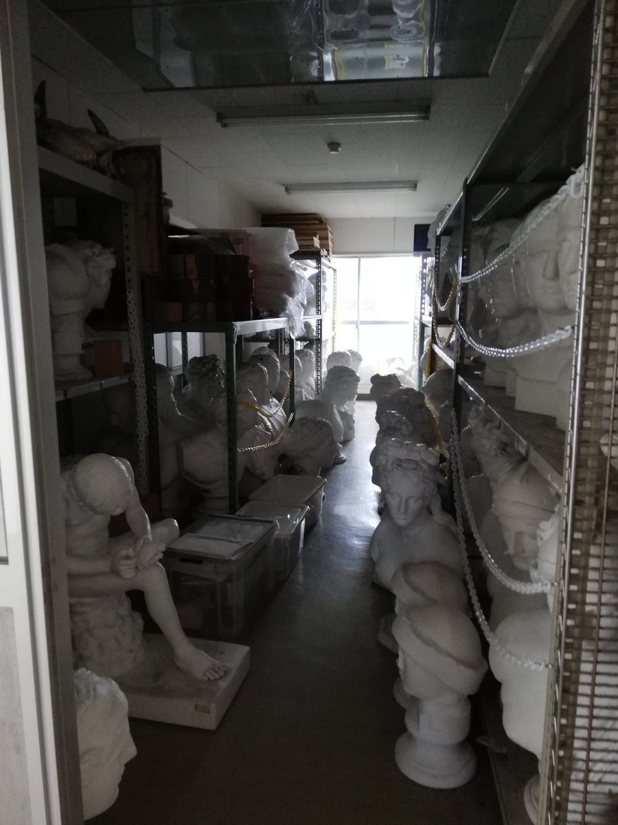 今日は高校の先輩と母校に遊びに行きました。
生徒がすれ違うと挨拶してくれる文化が根強く残ってるの、最高にエモでした。 https://t.co/xBj3EDSnxr