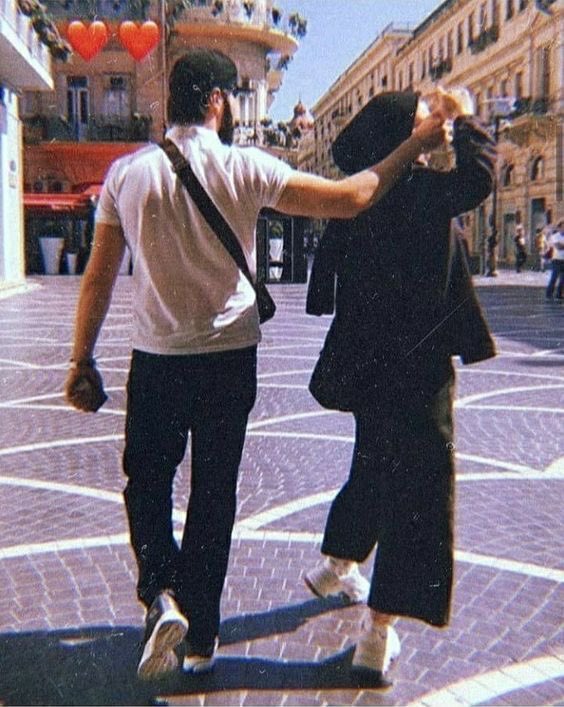بمجرد أن يأتي الشخص المناسب ، تنسى الجميع ..♥️