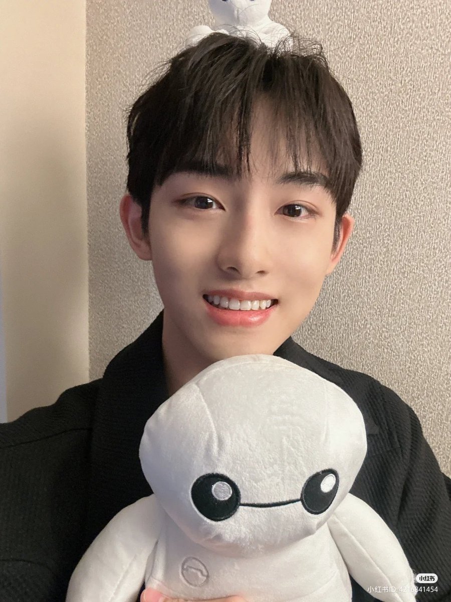 soonyunqi's tweet photo. TOO CUTE TOO CUTE TOO CUTE TOO CUTE TOO CUTTTTEEEEE I CANTTTTT https://t.co/NvjTziVcMQ
