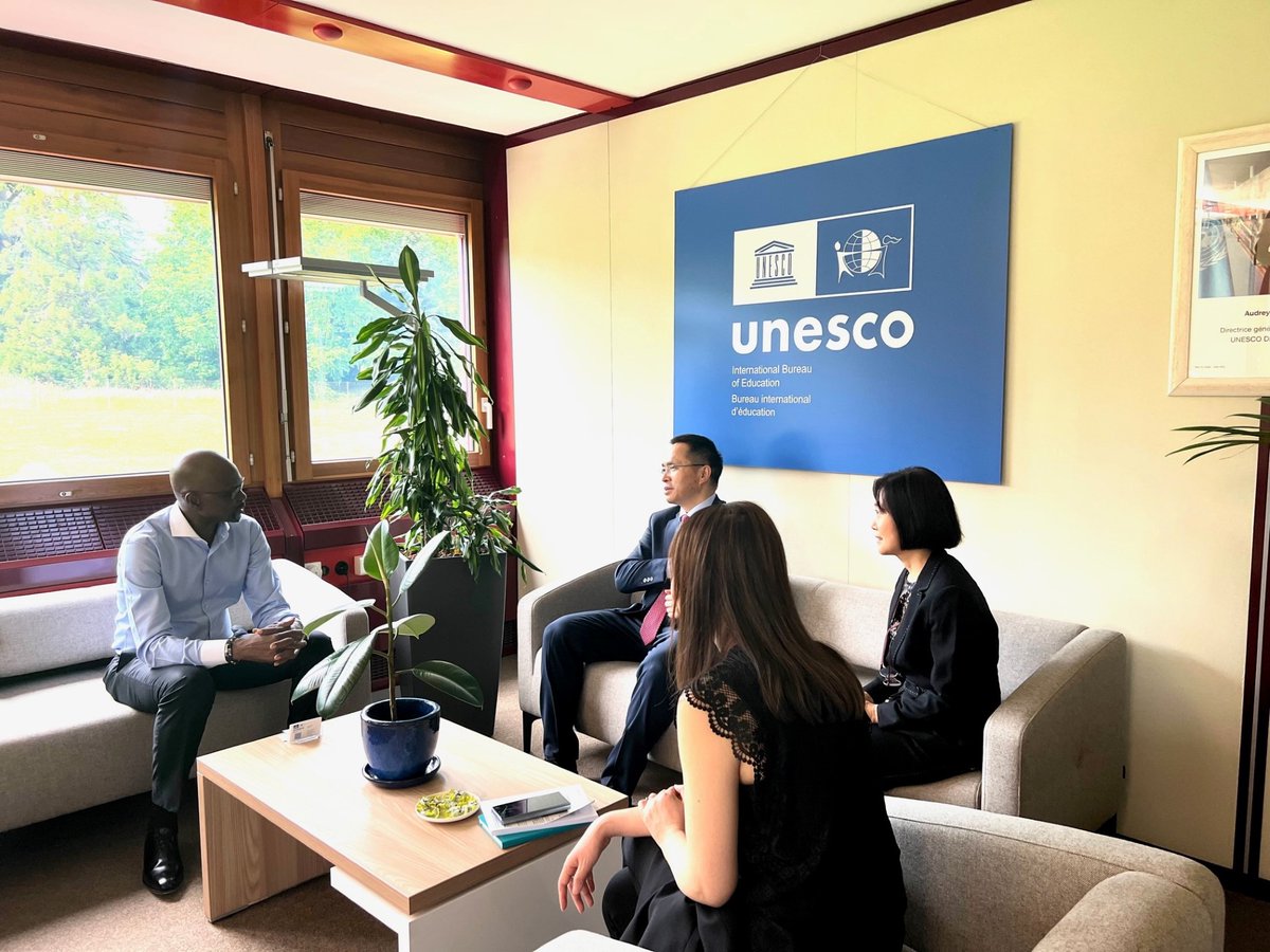 What a treat it was to welcome Dr. Yang Dang, President of the Beijing Foreign Studies University (BFSU), and his amazing team! A great knowledge exchange visit centered around <a href="/IBE_UNESCO/">UNESCO-IBE</a> historical textbook collections. <a href="/bfsu_official/">Beijing Foreign Studies University</a> <a href="/simo_popa/">Simona Popa</a>