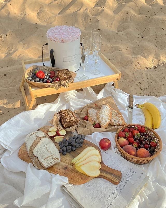 OfficialPLT's tweet photo. dreaming of picnics by the sea 🌊 https://t.co/n6JZSFSQKa