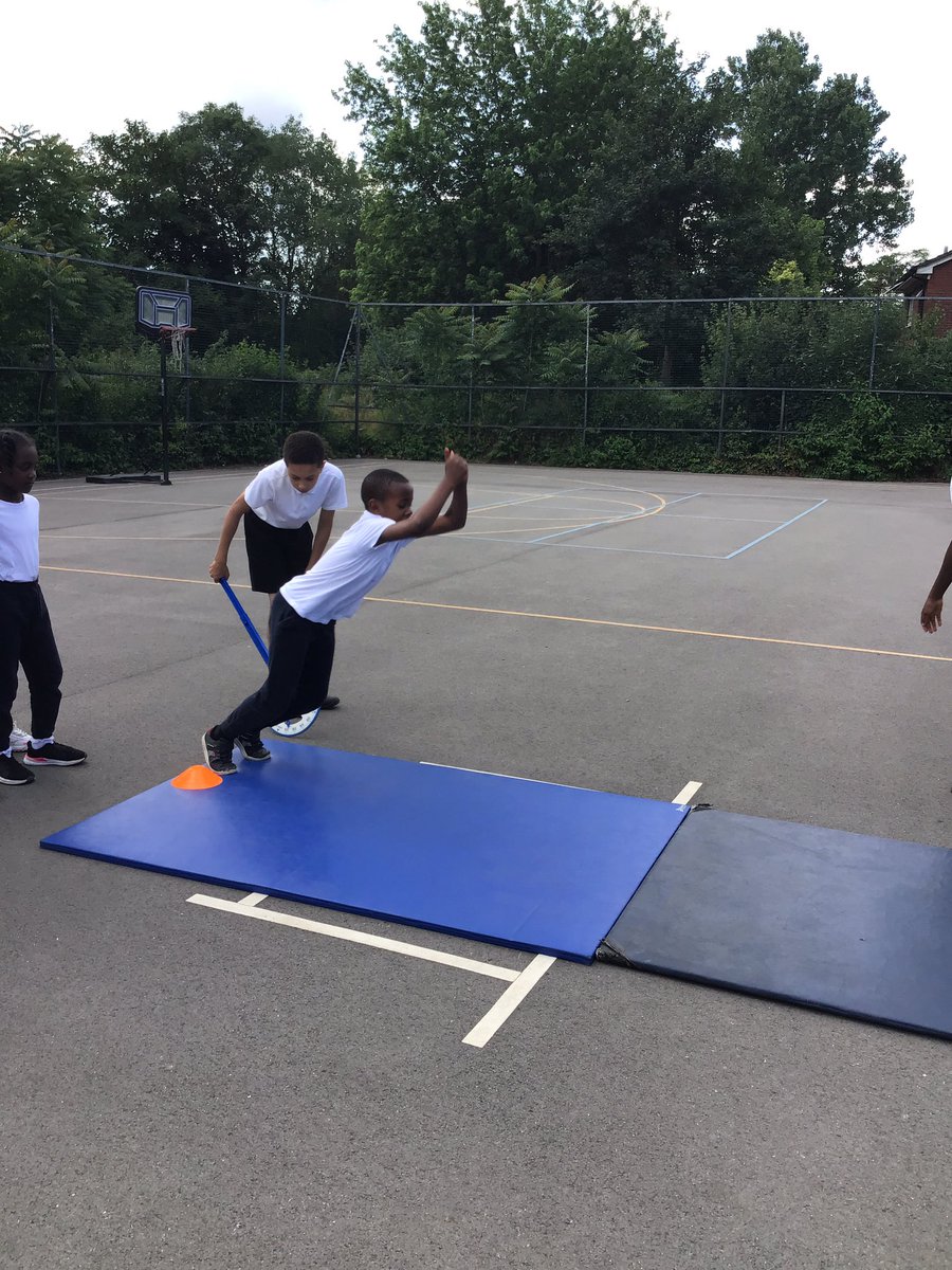 Discovery_Y2's tweet photo. Our year 2 sports team had a great afternoon at their multi sports competition. They enjoyed long jumping and measure how far they had jumped 📏 https://t.co/ii6bcxPxxq