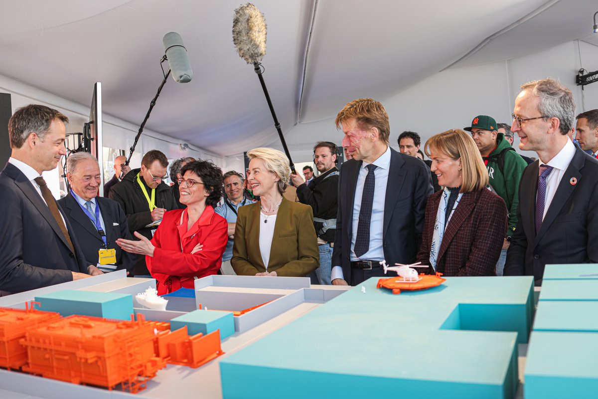 jandenulgroup's tweet photo. #JDNfocus • Soon, the world’s first artificial energy island will arise 45 km off the Belgian coast. And we will build it, as part of the JV TM EDISON.💡 But how do you construct an energy island from scratch? Find out in our next newsletter 👉 https://t.co/8bTIh6aDHI https://t.co/j4C4UAx6dt