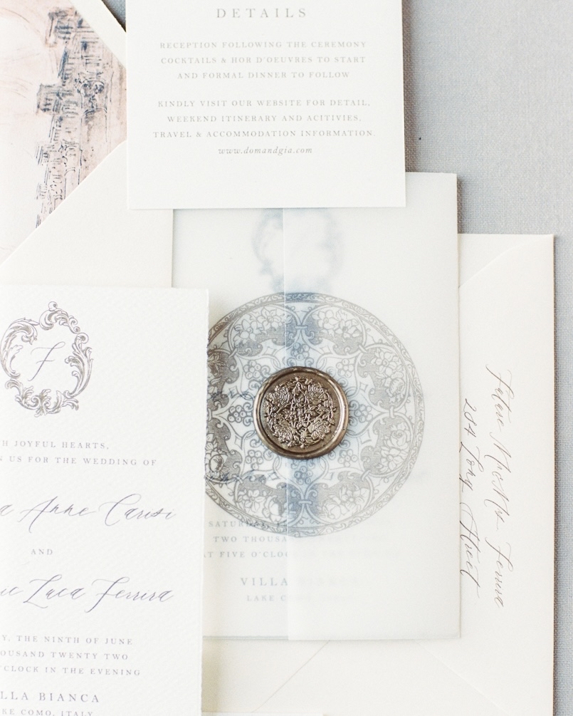 WrennwoodDesign's tweet photo. Your stationery sets the tone for your wedding. 
.
The way Emma with @EmPaper.Co incorporated the medallion pattern from the chairs into the stationery suite was a perfect way to tie all of our details together. 
.
.

Planning and Design: @WrennwoodDesign @amberly.odom
Photograph https://t.co/ISnpx1z8Ej