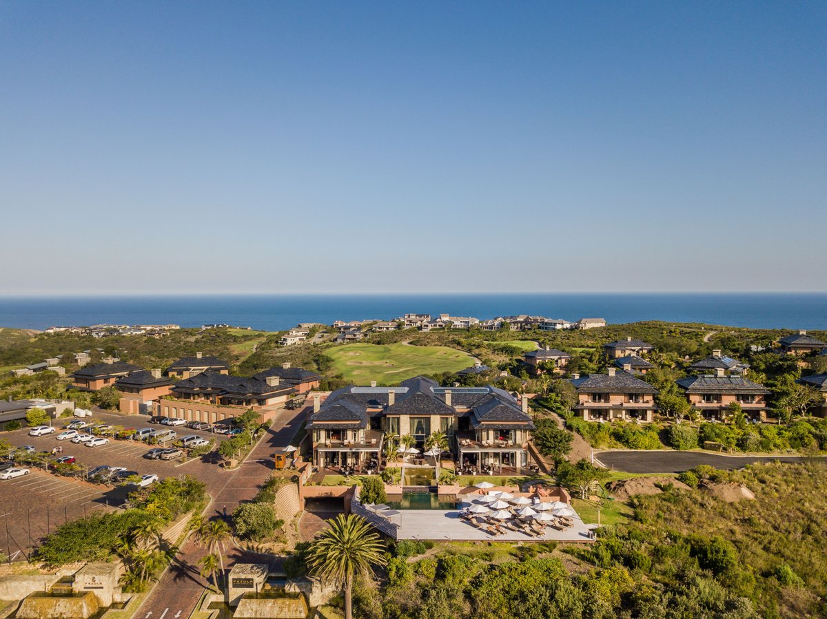 Thompsons Holidays tweet media