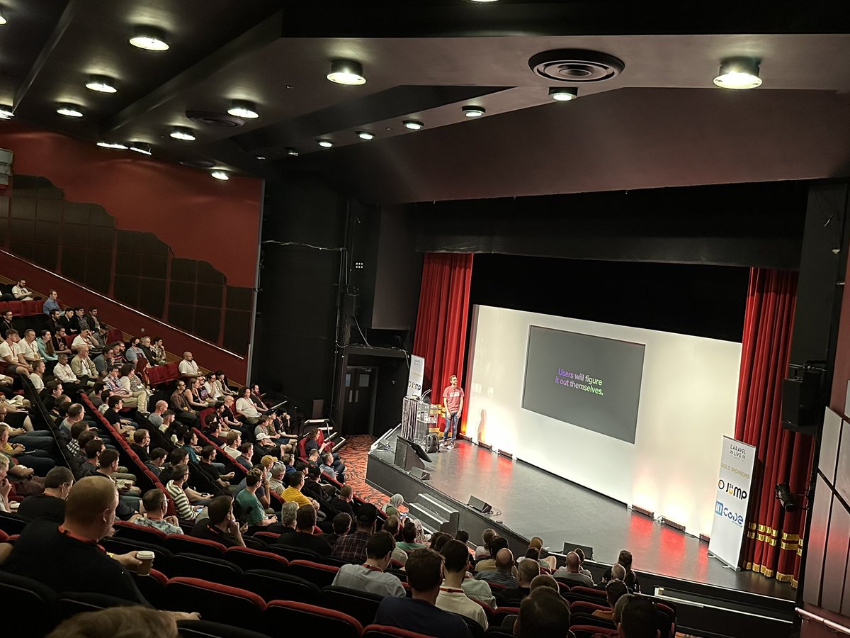 meijering's tweet image. At #Laravellive with @emixion development in @london 👊🏻👨‍🎓😊
