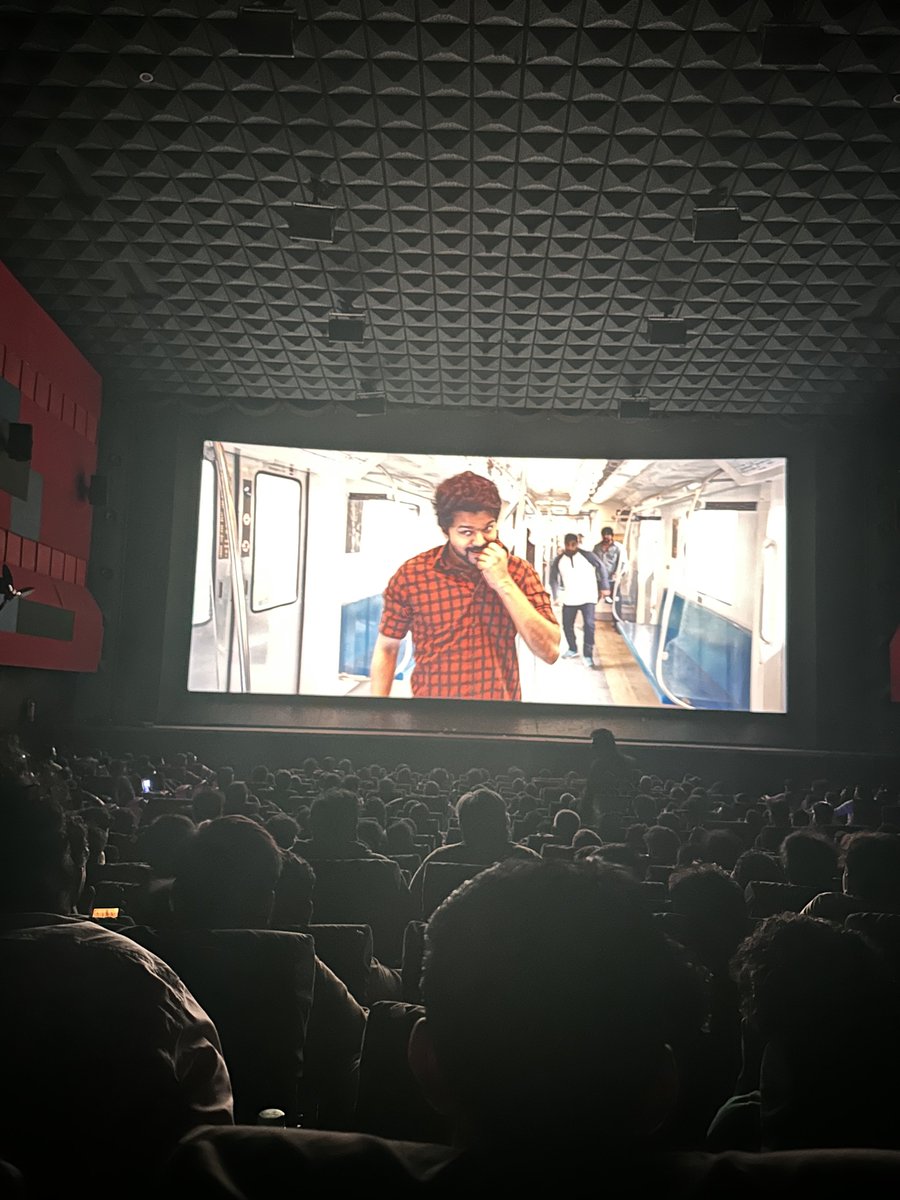 Show Time : #Master 🔥 

@VettriTheatres