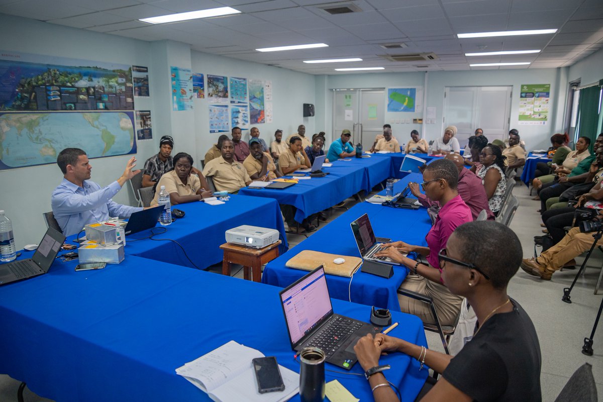 UNDPBarbadosEC's tweet photo. 🌿 Exciting 5-day Flora-Fauna workshop underway! under @theGEF @UNDPBarbadosEC and @UNEP projects! Explore biodiversity conservation, land degradation reduction, and survey techniques. Exciting sessions ahead! 🐦 #FloraFaunaWorkshop #Conservation #Biodiversity #RidgeToReef https://t.co/lU1tXSkR2c