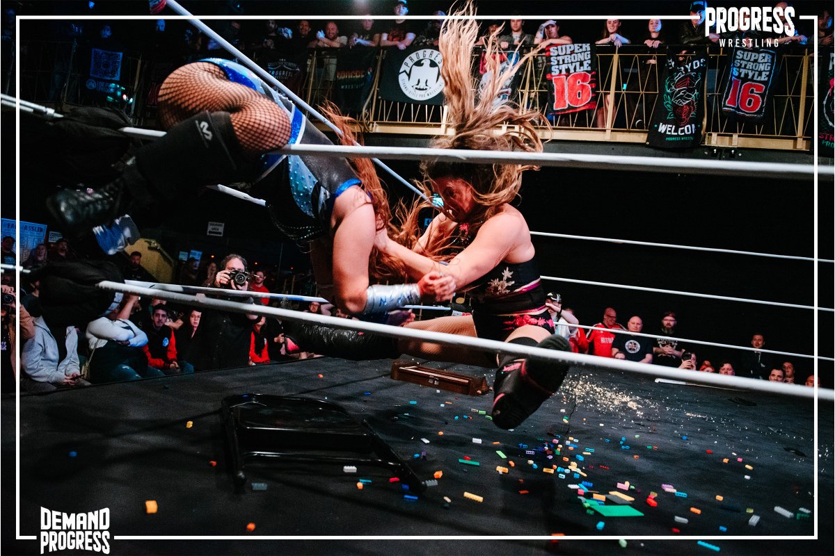 ThisIs_Progress's tweet image. 🚨 SUPER STRONG STYLE 16  

✨ Alexxis Falcon Vs Nina Samuels  

🕰️ Clock Strikes Midnight Match

📺 Watch the unmissable #ClockStrikesMidnight match this Saturday on Demand PROGRESS! 
bit.ly/DEMANDPROG 

#PROGRESSWrestling #Wrestling