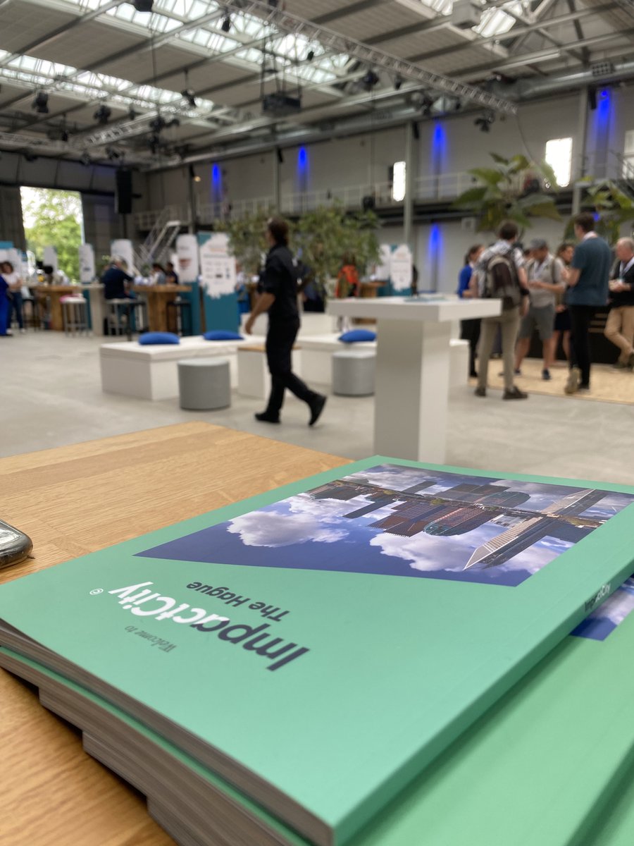 Today, we are at @FokkerTerminal to visit the @OCEANOVATION Festival where we meet many inspiring pioneers in the field of ocean #innovation. 350 attendees & 40 startups are shaping the future of the blue economy in The Hague. #doinggoodanddoingbusiness #blueeconomy #ImpactCity