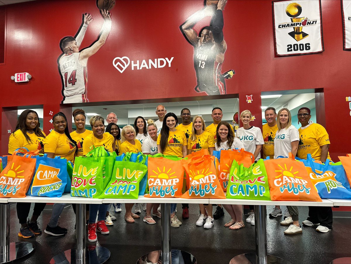 HANDYSouthFL's tweet photo. A heartfelt #ThankfulThursday shoutout to @UKGInc for volunteering with us this past #Juneteenth creating ultimate summer joy for our summer campers. Thank you for bringing smiles to their faces and filling their hearts with happiness! https://t.co/9Uf24FLHME