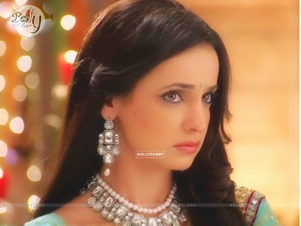 @GossipssTv Undoubtedly #SanayaIrani. She is the most versatile and most beautiful actress of itv