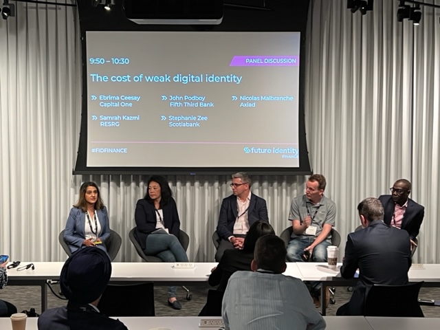 Great discussion @ Future Identity Summit in NYC w/ panelists from @Scotiabank, @CapitalOne @FifthThird & @Axiad on #digitalidentity in #finserv 

#regtech #security #privacy #fraud #digitaltransformation #cyberresilience #cyberrisk #riskmanagement #cybersecurity #AML #kyc