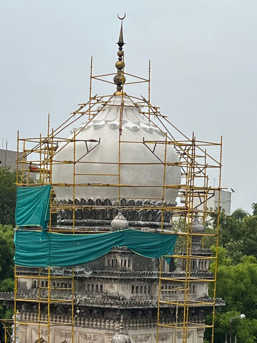 The dome of Saidanima Tomb had been repaired.. rest of the restoration is also going on .... Thanks #AKTC (Aga Khan Trust for Culture) @KTRBRS @NandaRatish
