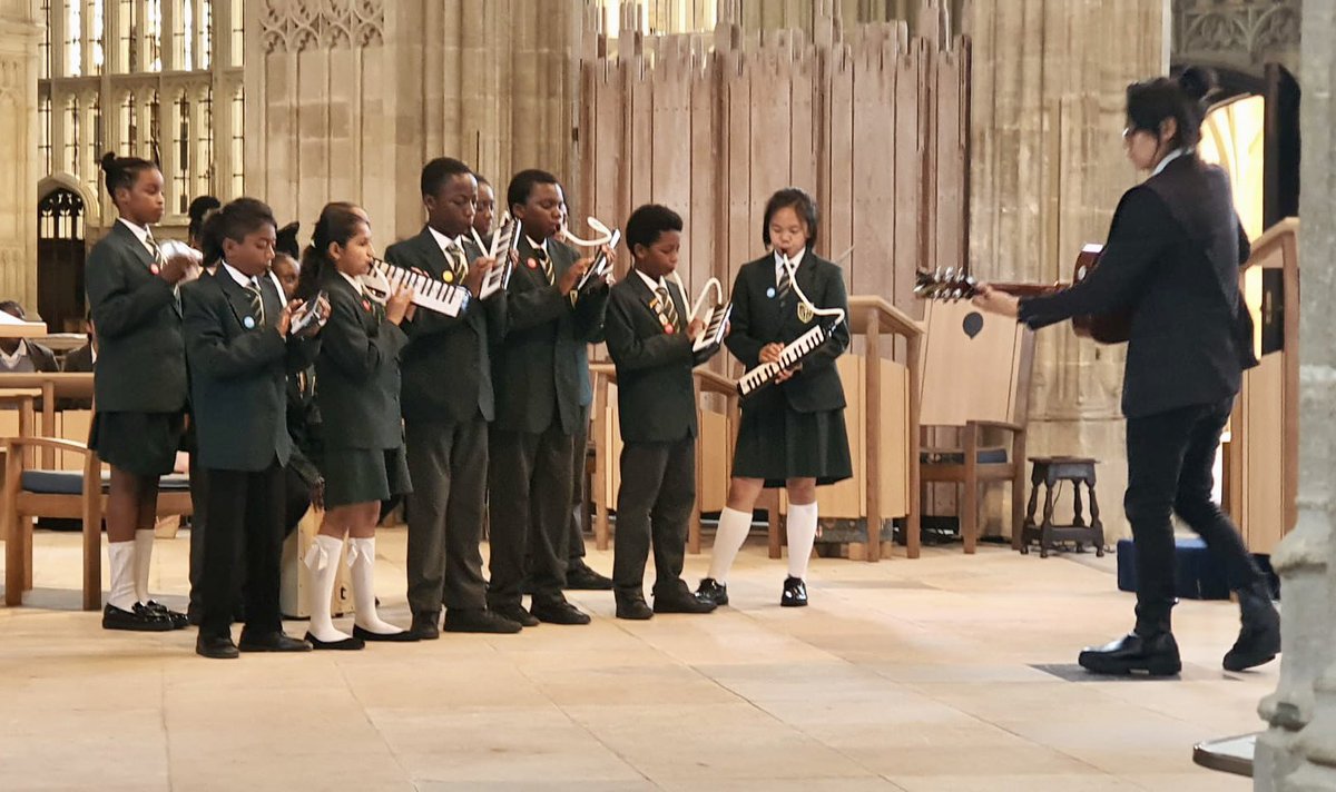 StAntsE7's tweet photo. Today we celebrated the 75th anniversary of the #HMTEmpireWindrush arriving at Tilbury Docks. Our pupils performed a few musical pieces and were greeted by  #KingCharlesIII after the service at. Truly an honour! One to remember for a lifetime!! 👊👊🏻👊🏼👊🏽👊🏾👊🏿 https://t.co/hReGEhwxSU