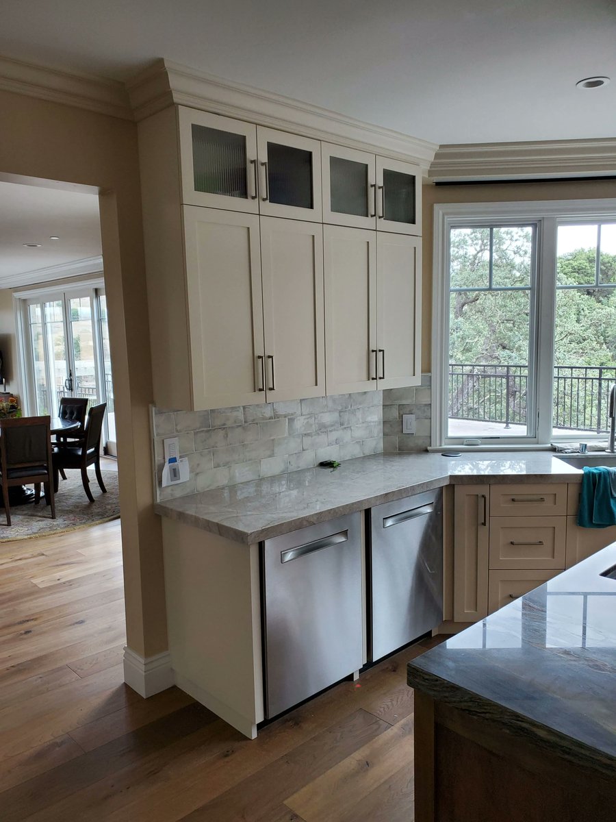 9' Ceilings Large Creamy Painted Kitchen Cabinetry.