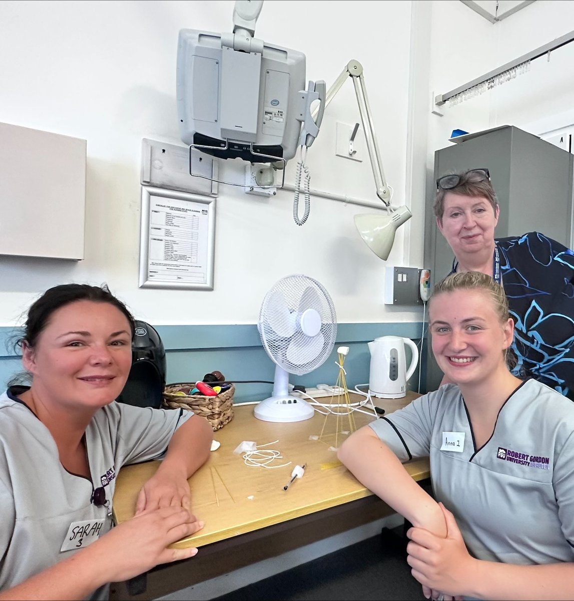 NHSG_PEFs's tweet photo. ‘Build a tower; Build a team”

@RGUNMandP students participating in the CLIC project (Collaborative Learning Implementing Coaching) used their problem solving and team working skills as part of their induction team building activity.
@NHSGrampian @HSCAberdeen 
#CLIC https://t.co/svecD3JdhA