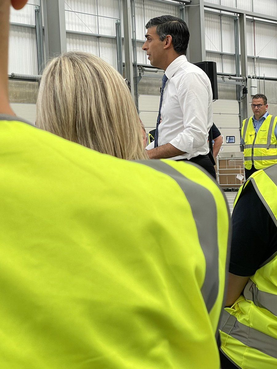 Peston's tweet photo. “It’s going to be ok and we’re going to get through this” says Rishi Sunak https://t.co/OrlMY3qpEu