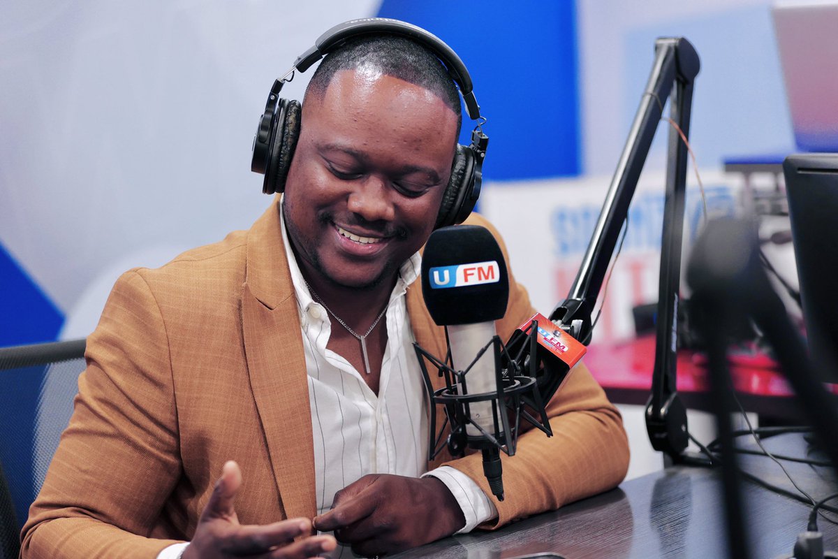 azamtvtz's tweet photo. ASANTENI REDIO YA NYUMBANI @ufmradiotz: Leo tulifikisha jambo zito, kubwa na la kihistoria, ambapo tuliitangaza rasmi Juni 23, 2023 (kesho) kuwa siku ya kihistoria tutakapozindua filamu mpya ya #EONII pale Mlimani City kuanzia saa 12:00 jioni.
#EONIITheMovie #SinemaZetu #HakikaNiZaKwetu #EONII2023 #EONIIMovie2023 #EONIIMovie #KituKingine #JamboKubwa #HiiNiKubwaZaidi