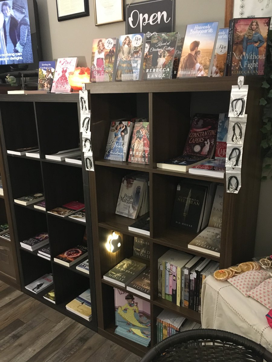 AuthorRebeccaL's tweet image. Do you buy books more in the summer?  If so, come on down to 1817 E Walnut Grove Drive in Draper UT for some fun book shopping. #bookbuying #hobbies #booklovers #bookish #booksrule