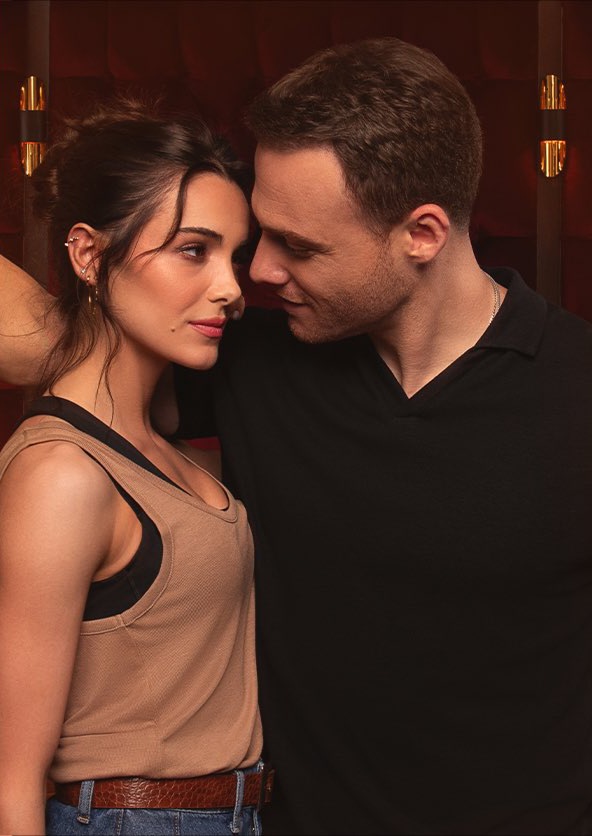 TheDiziFan1's tweet photo. Por favoooooorrr 😍 ESTA ERA LA FOTO DEL PÓSTER!!!!!!! 💥💥💥❤️‍🔥❤️‍🔥 #YaÇokSeversen
#KeremBürsin 
#HafsanurSancaktutan #Ateyla https://t.co/xbrRXKR5h8