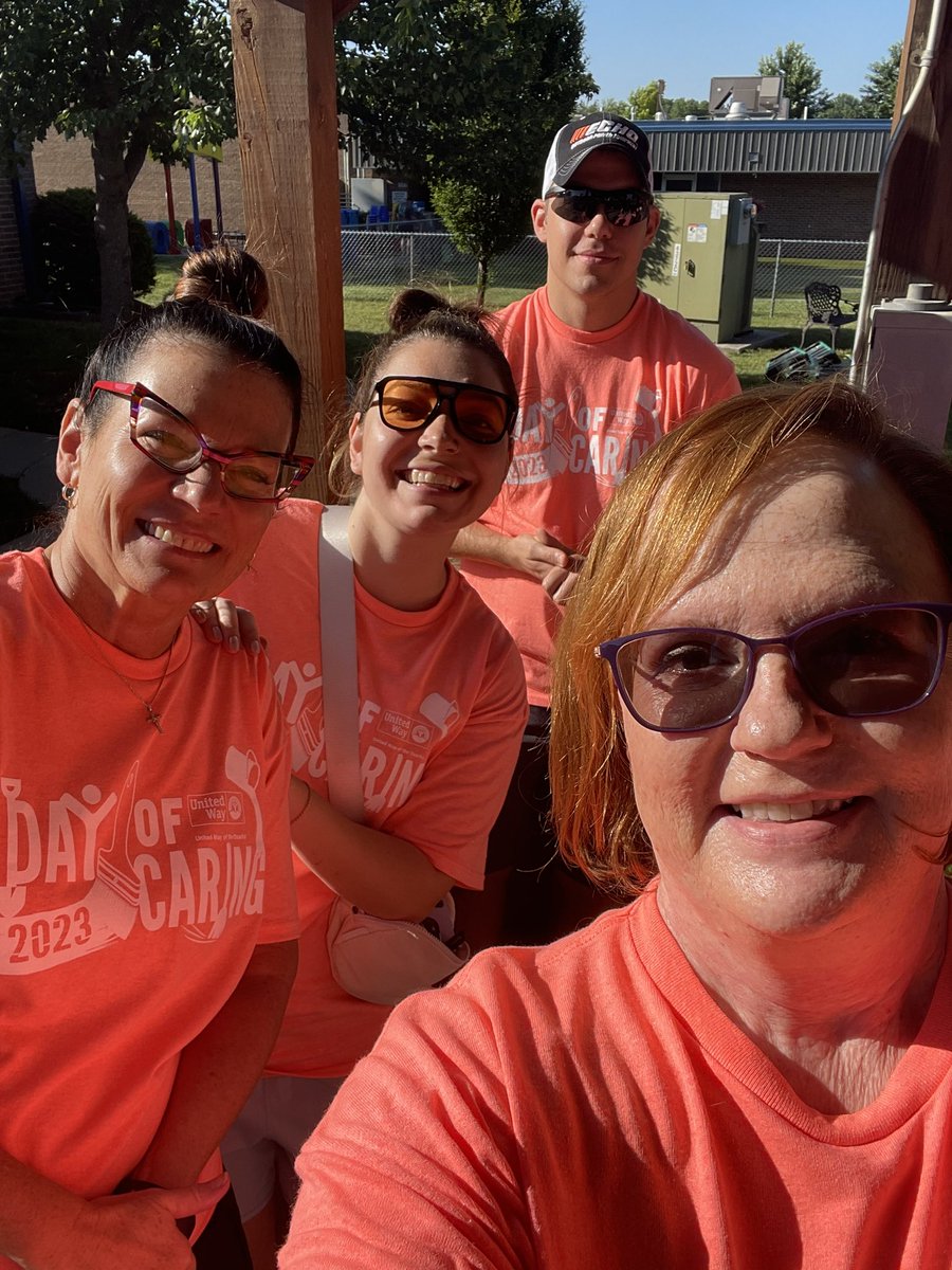 Susan Buchanan (@ghiarev) on Twitter photo Team CPE representing <a href="/MercySGF/">Mercy Springfield</a> at #DiscoverDCO with #417DayofCaring through <a href="/UWOzarks/">United Way of the Ozarks</a> Team CPE representing <a href="/MercySGF/">Mercy Springfield</a> at #DiscoverDCO with #417DayofCaring through <a href="/UWOzarks/">United Way of the Ozarks</a>