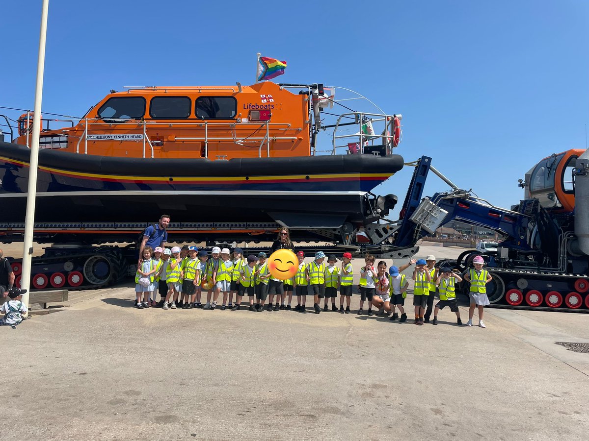 What a fantastic day Reception have had in Rhyl! We visited the aquarium, then the beach. We were even lucky enough to spot the lifeboat! 🌊 ☀️ 🐠 🐟🦀 <a href="/BarntonMissR/">Miss Rutter</a> <a href="/BarntonMissWes/">Miss B Weston</a> <a href="/BarntonMrJT/">Mr Tolley</a>
